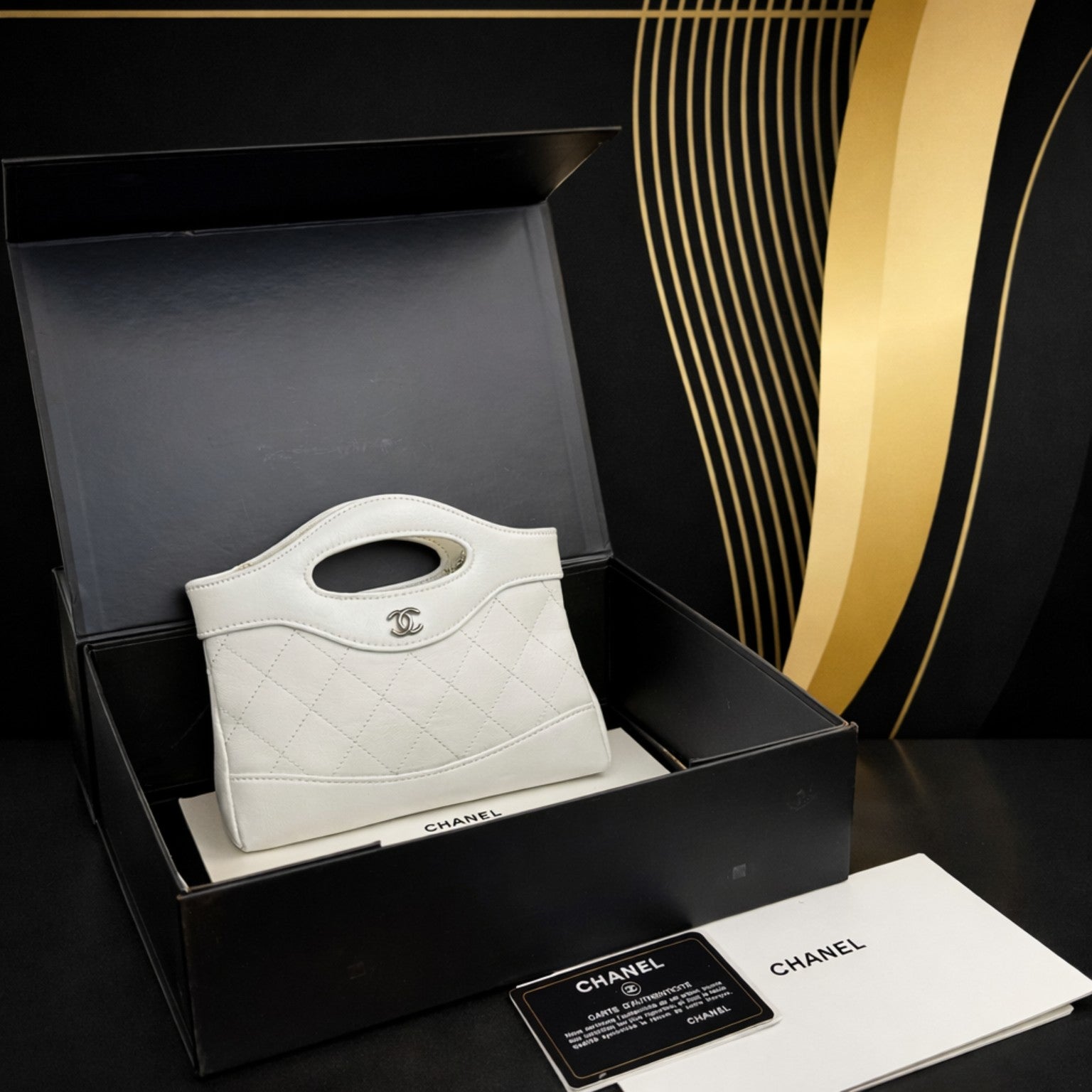 🤍 HEB Ivory Grace Quilted Handbag